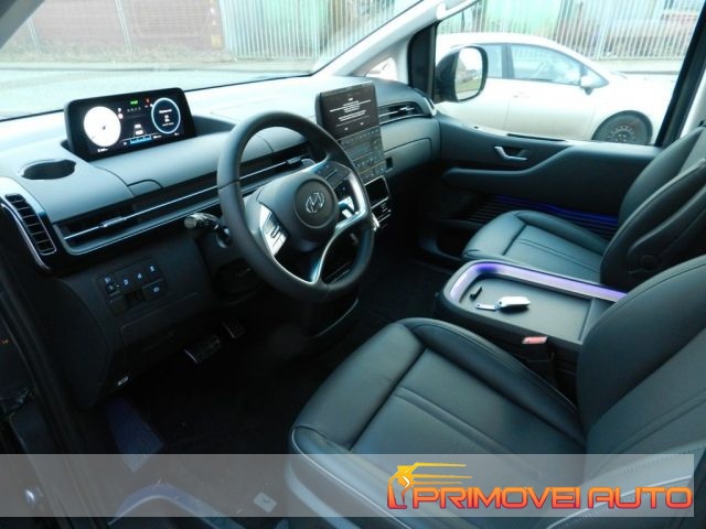 Hyundai STARIA 2.2 AT 2WD 7 posti Signature km 0 a CASTELNUOVO RANGONE