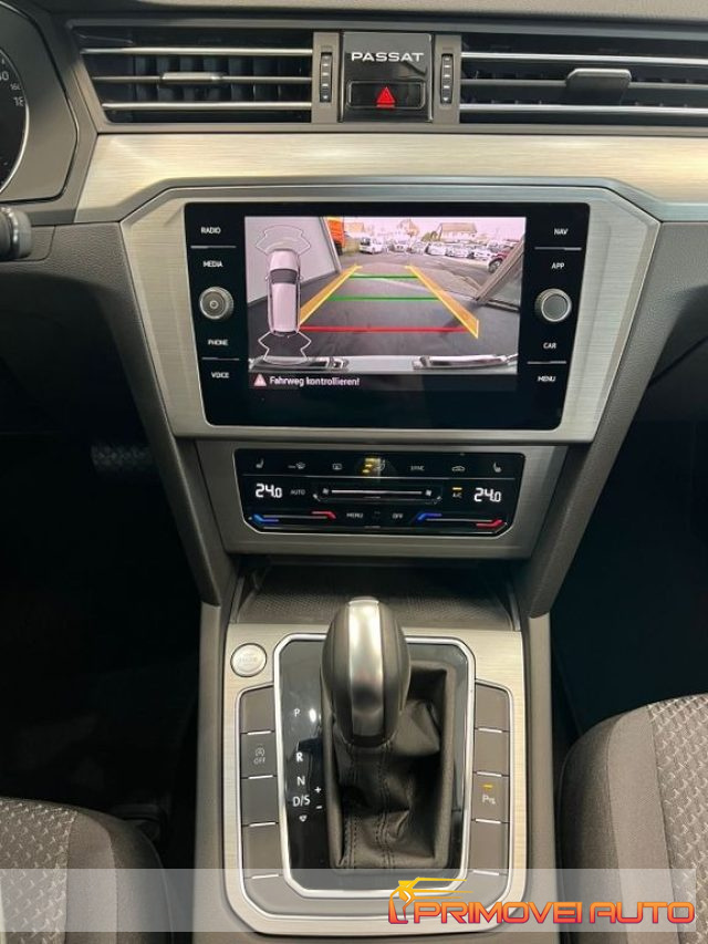 Volkswagen Passat Variant 1.5 TSI ACT DSG Conceptline - foto 3 di 4