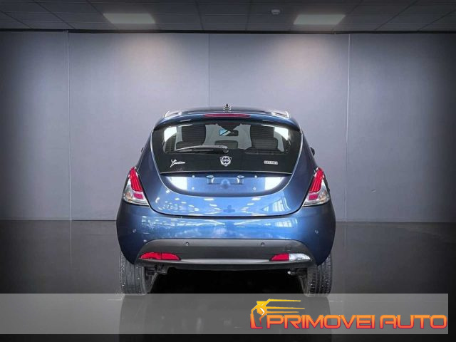 Lancia Ypsilon 1.0 FireFly 5 porte S&S Hybrid Silver - foto 4 di 4