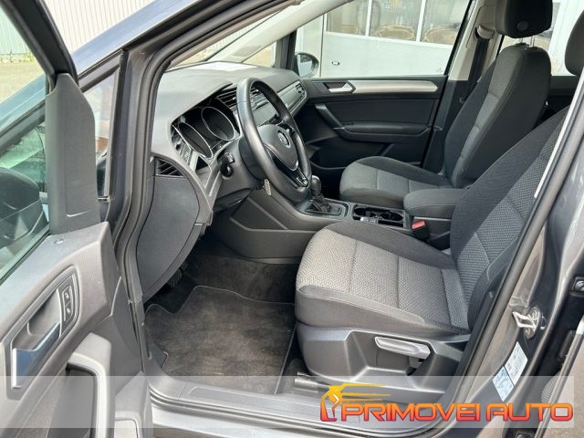 Volkswagen Touran 1.5 TSI EVO BlueMotion Technology usato a CASTELNUOVO RANGONE