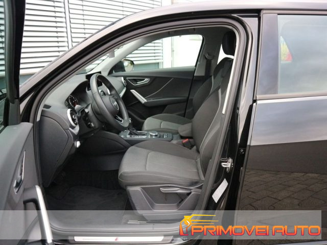 Audi Q2 35 TFSI S Line - foto 2 di 4