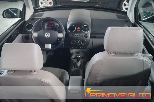 Volkswagen New Beetle 1.4 16V Cabrio - foto 4 di 4