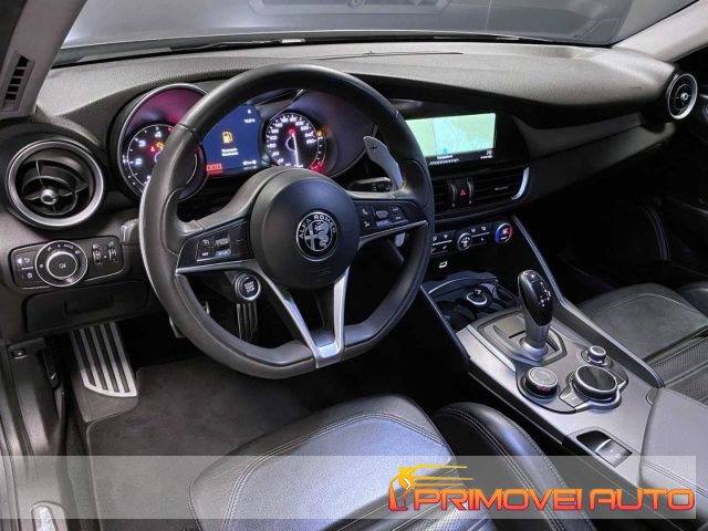 Alfa Romeo Giulia 2.2 Turbodiesel 210 CV AT8 AWD Q4 Veloce - foto 2 di 4