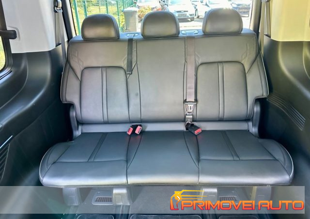 Hyundai STARIA 2.2 AT Signature 4WD 7 posti - foto 3 di 4