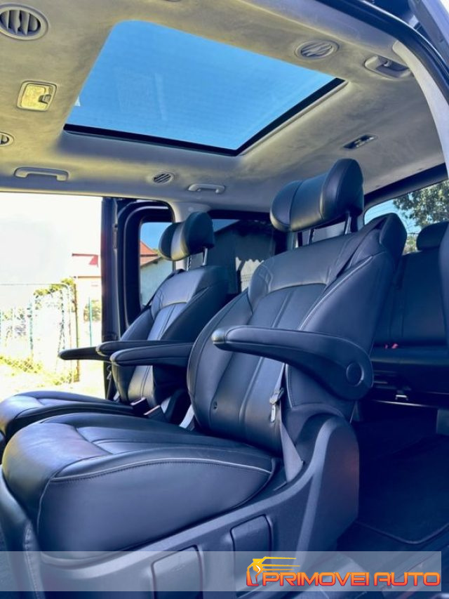 Hyundai STARIA 2.2 AT Signature 4WD 7 posti - foto 2 di 4
