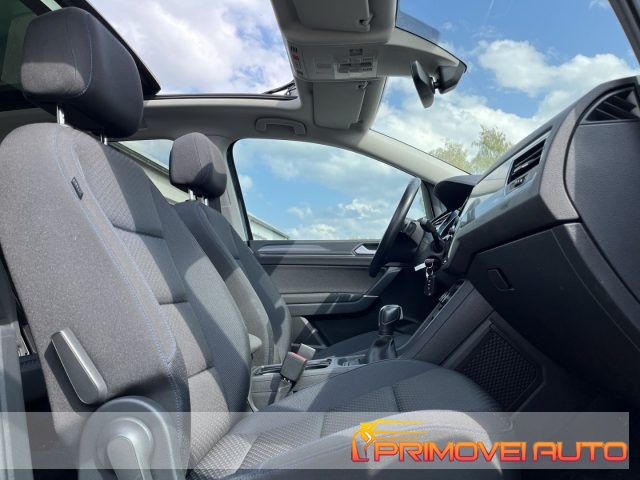 Volkswagen Touran 2.0 TDI 150 CV - foto 3 di 4