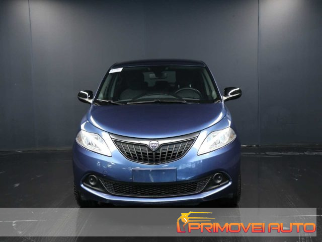 Lancia Ypsilon 1.0 FireFly 5 porte S&S Hybrid Silver Plus - foto 3 di 4