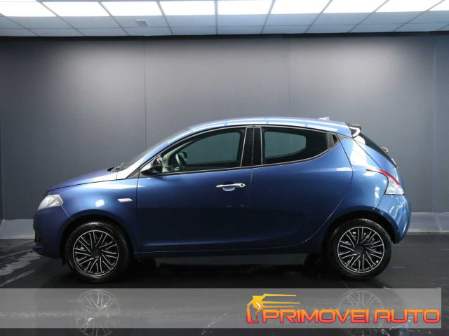 Lancia Ypsilon 1.0 FireFly 5 porte S&S Hybrid Silver Plus - foto 4 di 4