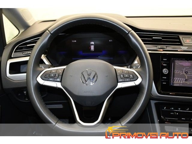 Volkswagen Touran 2.0 TDI 150 CV SCR DSG R-Line usato a CASTELNUOVO RANGONE