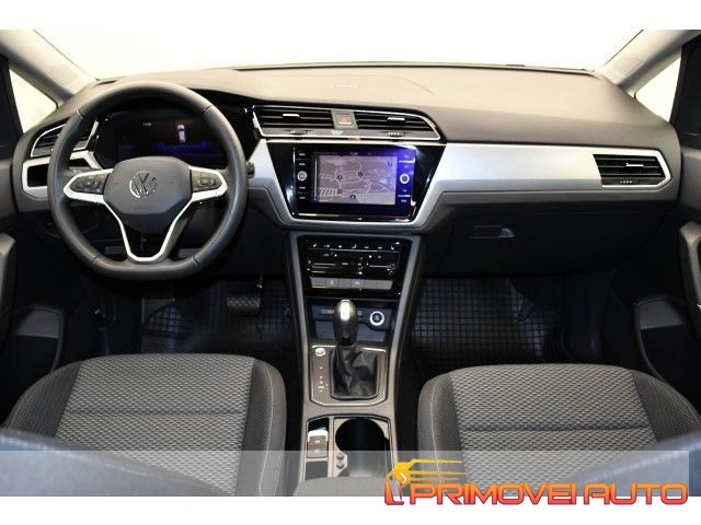 Volkswagen Touran 2.0 TDI 150 CV SCR DSG R-Line - foto 1 di 4