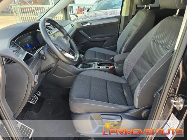 Volkswagen Touran 2.0 TDI 150 CV SCR DSG Active - foto 2 di 4