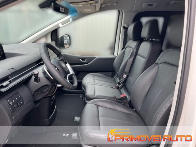 Hyundai STARIA 2.2 AT 9 posti - foto 2 di 4