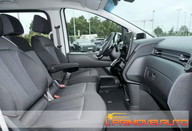 Hyundai STARIA 2.2 AT TREND - foto 3 di 4