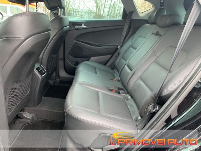 Hyundai TUCSON 2.0 CRDi 4WD - foto 2 di 4