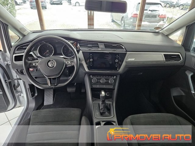 Volkswagen Touran 1.5 TSI EVO DSG Comfortline BlueMotion Technology usato a CASTELNUOVO RANGONE
