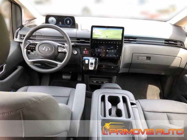 Hyundai STARIA 2.2 AT 2WD 9 posti km 0 a CASTELNUOVO RANGONE