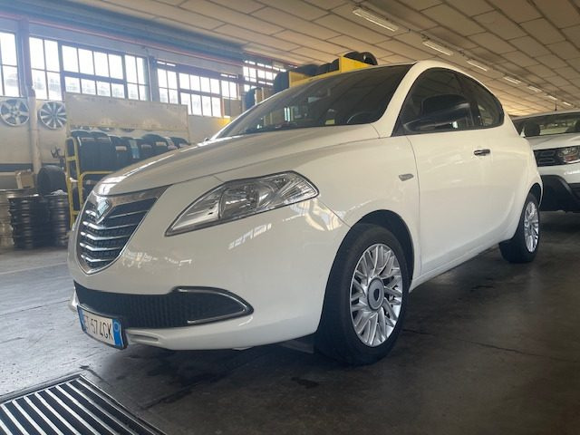 Lancia Ypsilon 0.9 TwinAir 85 CV 5 porte S&S Gold - foto 4 di 4