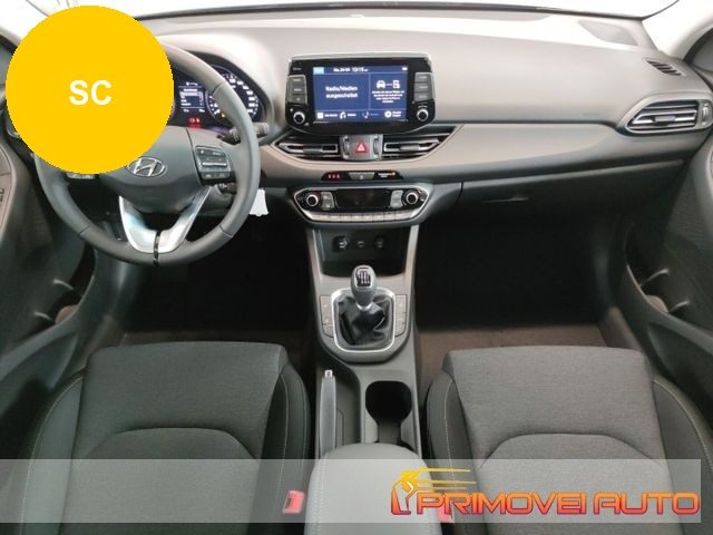 Hyundai i30 1.0 T-GDI 5 porte Select+ nuovo a CASTELNUOVO RANGONE