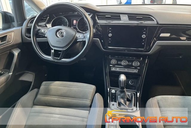 Volkswagen Touran 1.5 TSI EVO DSG Highline BlueMotion Technology usato a CASTELNUOVO RANGONE