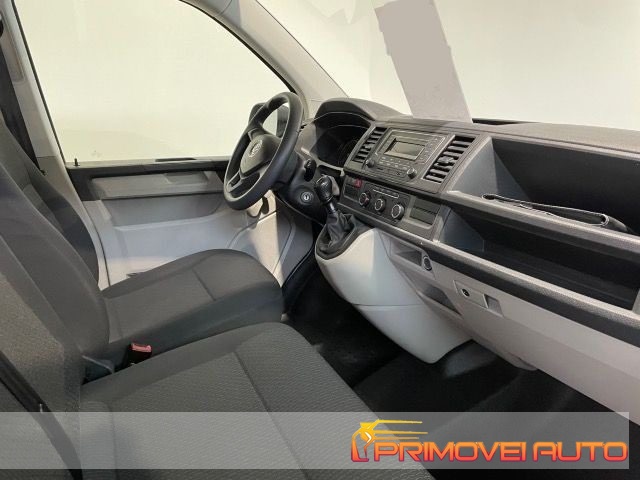 Volkswagen Caravelle 2.0 TDI 102CV PC Trendline - foto 2 di 4
