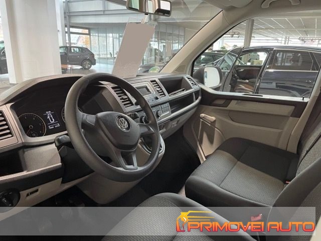 Volkswagen Caravelle 2.0 TDI 102CV PC Trendline usato a CASTELNUOVO RANGONE