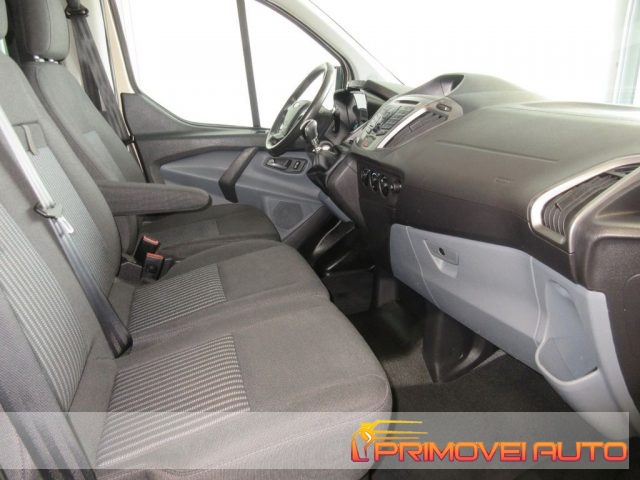 Ford Transit Custom 310 2.0 TDCi 130 L2 Combi - foto 2 di 4
