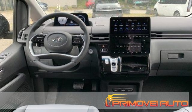 Hyundai STARIA 2.2 AT 2WD 9 posti Wagon Prime usato a CASTELNUOVO RANGONE