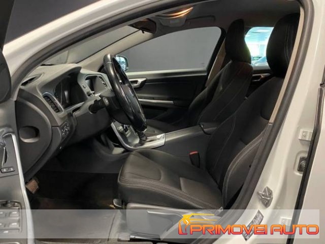 Volvo V60 D4 Geartronic Business - foto 2 di 4