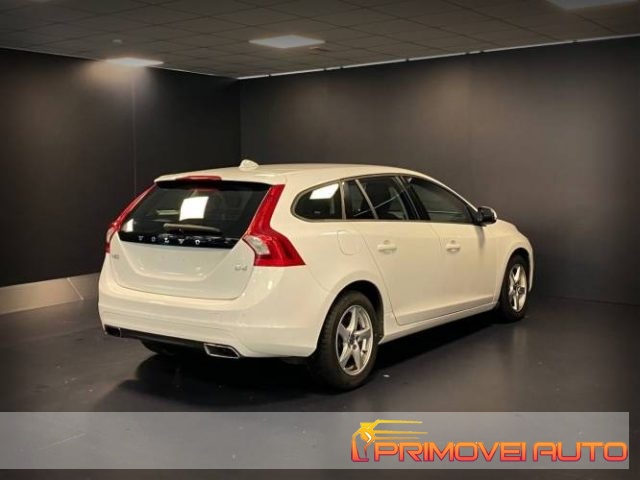 Volvo V60 D4 Geartronic Business, del 2015, 166.900 km, in vendita a Castelnuovo Rangone (MO)