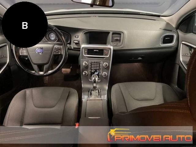 Volvo V60 D4 Geartronic Business usato a CASTELNUOVO RANGONE