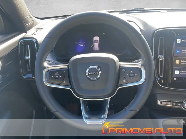 Volvo XC40 B3 automatico Plus Dark - foto 2 di 4