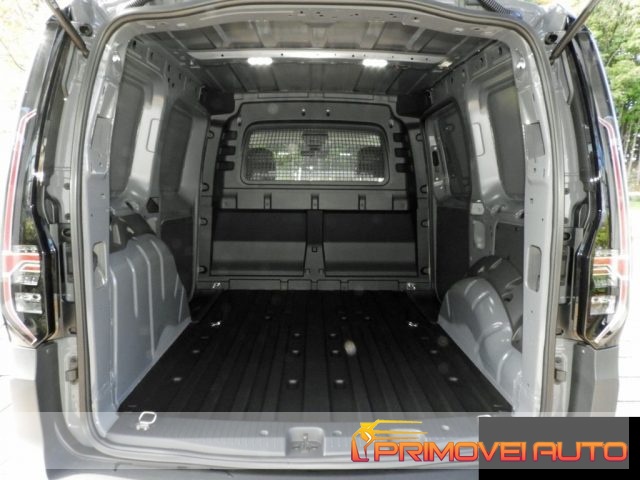 Volkswagen Caddy 1.5 TSI 114 CV DSG Furgone nuovo a CASTELNUOVO RANGONE