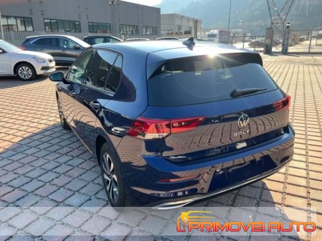 Volkswagen Golf 2.0 TDI 116CV Life, del 2021, 23.000 km, in vendita a Castelnuovo Rangone (MO)