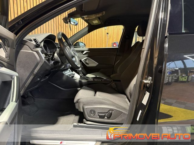 Audi Q3 35 TDI S line - foto 4 di 4