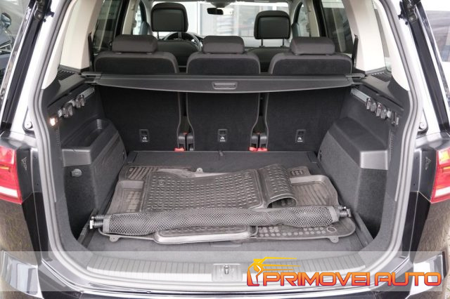 Volkswagen Touran 1.4 TSI R-Line 150 cv usato a CASTELNUOVO RANGONE
