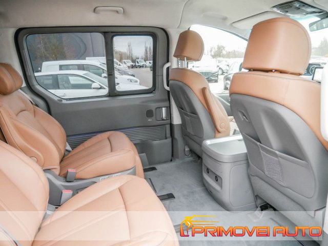 Hyundai STARIA 2.2 AT 7 posti - foto 3 di 4
