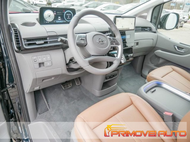 Hyundai STARIA 2.2 AT 7 posti usato a CASTELNUOVO RANGONE
