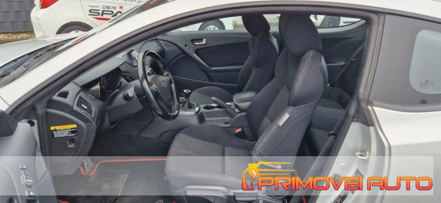 Hyundai Genesis Coupe 2.0 Coupè - foto 3 di 4