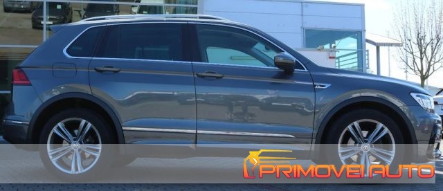 Volkswagen Tiguan 2.0 TDI SCR DSG R-Line, del 2018, 160.200 km, in vendita a Castelnuovo Rangone (MO)