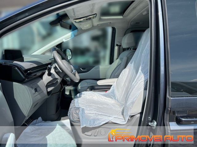 Hyundai STARIA 2.2 AT 7 posti - foto 2 di 4