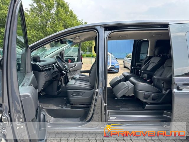 Hyundai STARIA 2.2 AT AWD 7 posti Signature - foto 2 di 4