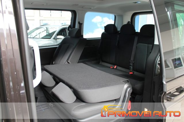 Hyundai STARIA 2.2 AT Trend 9-Sitzer - foto 3 di 4