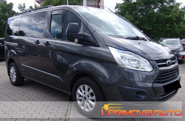 Ford Transit Custom 310 2.0 TDCi 130 PC Combi Trend, del 2017, 107.200 km, in vendita a Castelnuovo Rangone (MO)