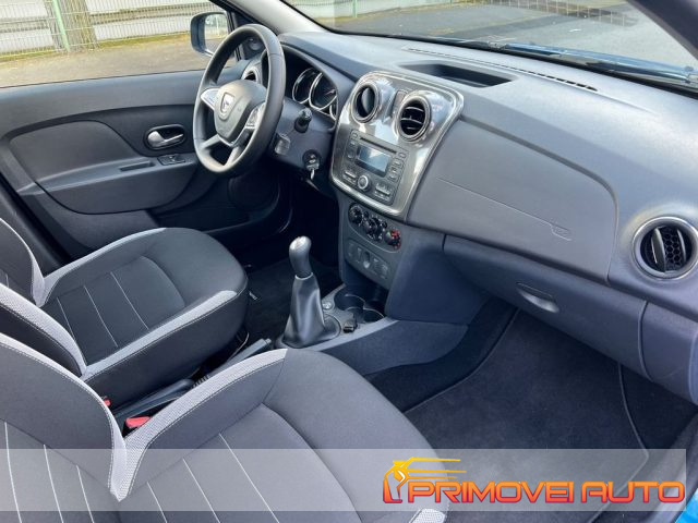 Dacia Sandero Stepway 1.0 TCe 100 CV ECO-G Essential - foto 2 di 4