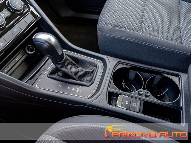 Volkswagen Touran 2.0 TDI 150 CV SCR DSG Comfortline - foto 3 di 4