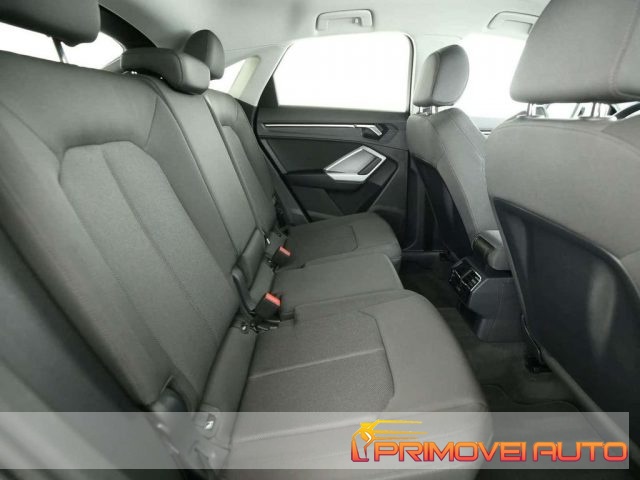 Audi Q3 SPB 35 TFSI S tronic - foto 4 di 4