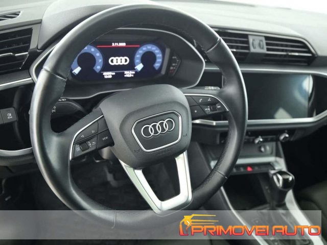Audi Q3 SPB 35 TFSI S tronic - foto 2 di 4