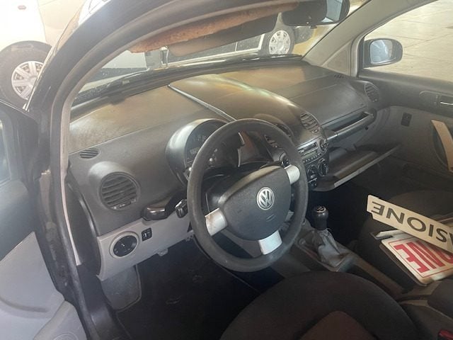 Volkswagen New Beetle 1.9 TDI 101CV Solo persone realmente interessate. - foto 2 di 5