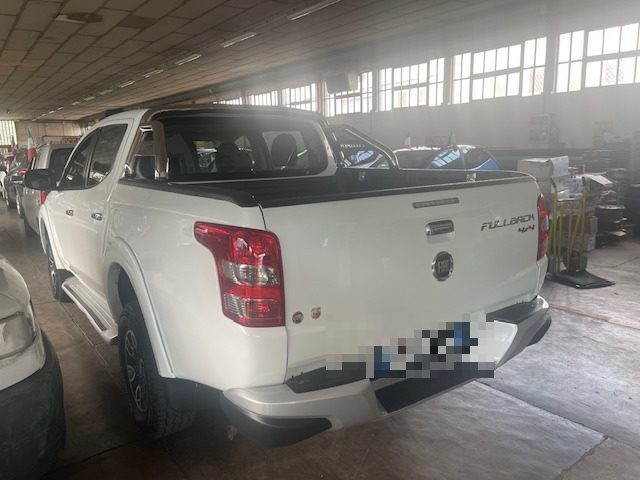 Fiat Fullback 2.4 180CV Doppia Cabina LX S&S - foto 3 di 4