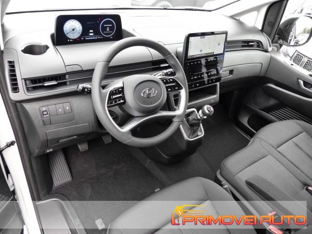 Hyundai STARIA 2.2 MT 2WD 9 posti Wagon - foto 2 di 4